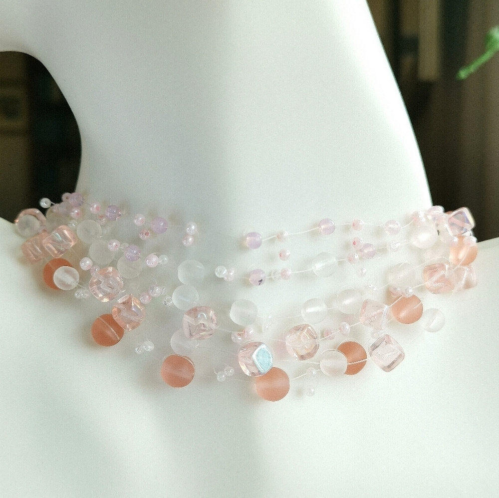 Blush pink Crystal And pearl illusion necklace 🆕
